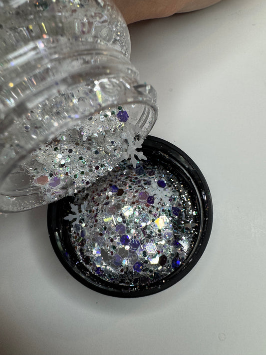 18. Snowflake White Silver